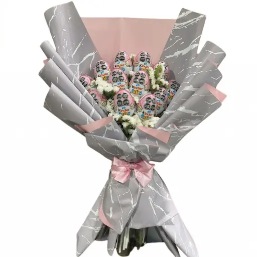 Ramo 12 huevos kinder rosa